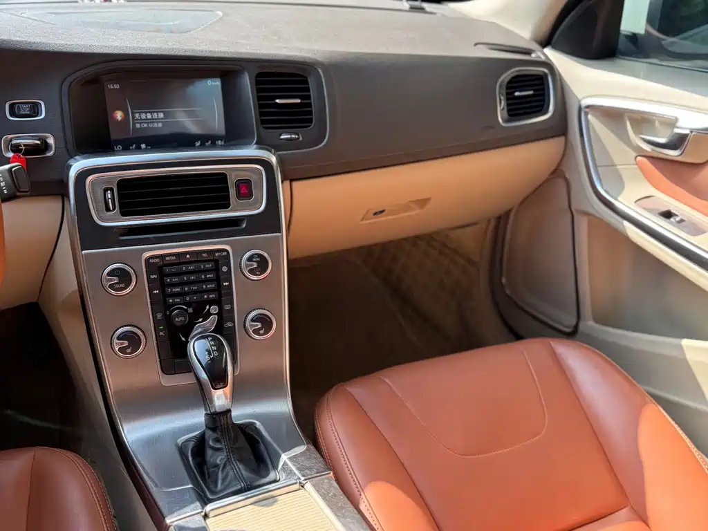 Volvo S60 — миниатюра 5