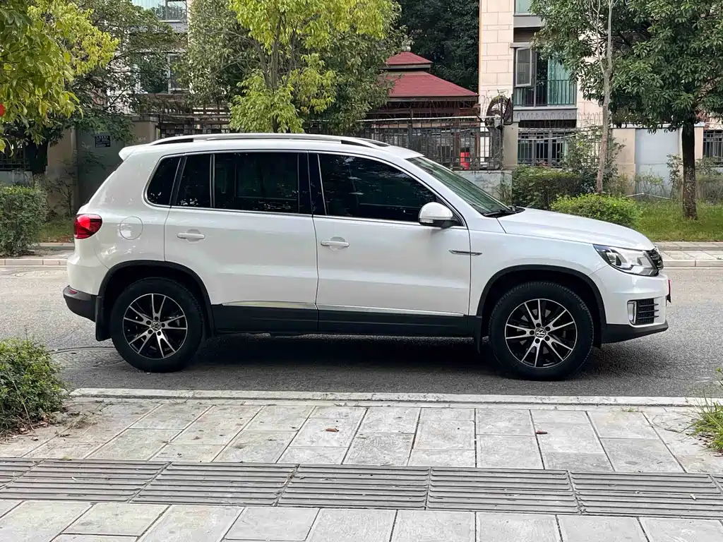 Volkswagen Tiguan — миниатюра 4