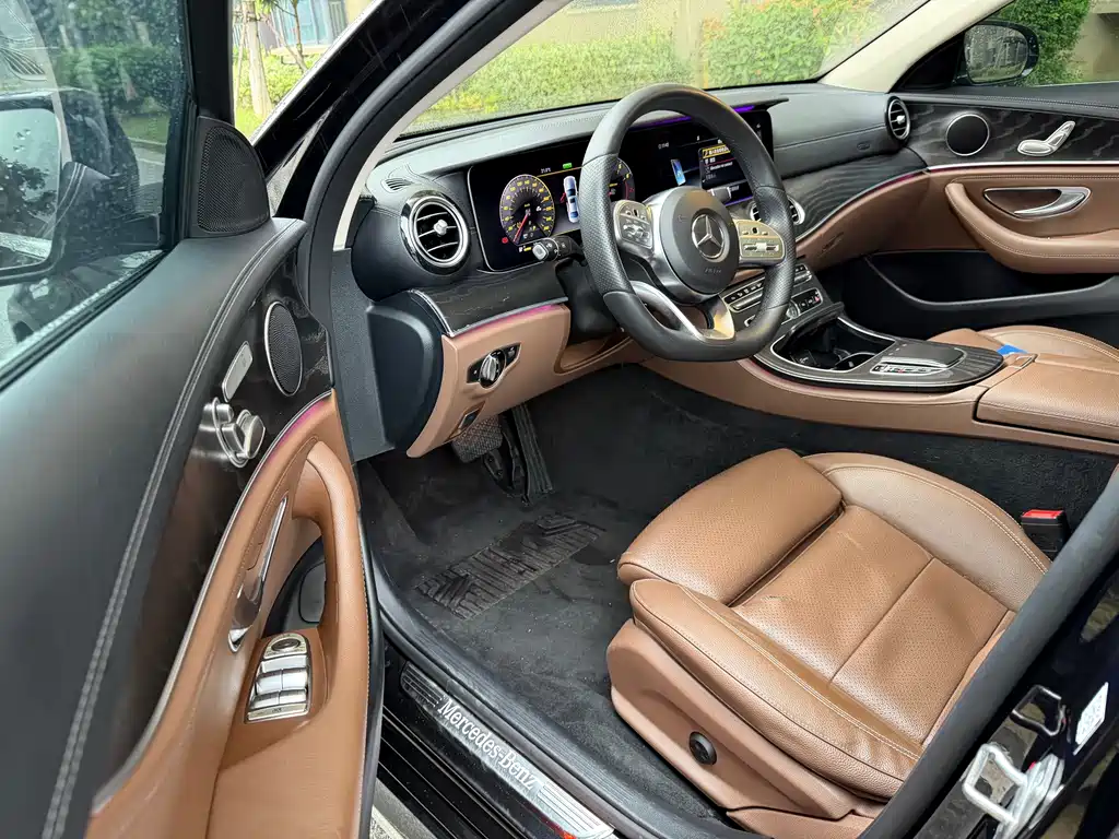 Mercedes-Benz E-Class — миниатюра 4