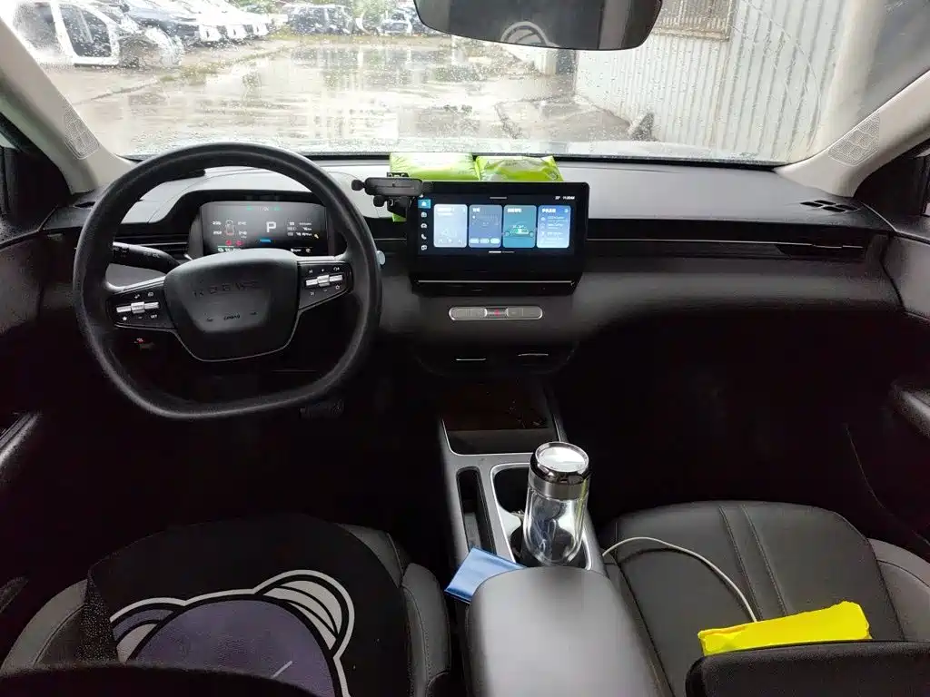 Roewe D6 — миниатюра 5