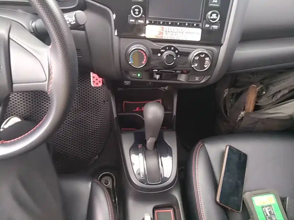 Honda Fit — миниатюра 14