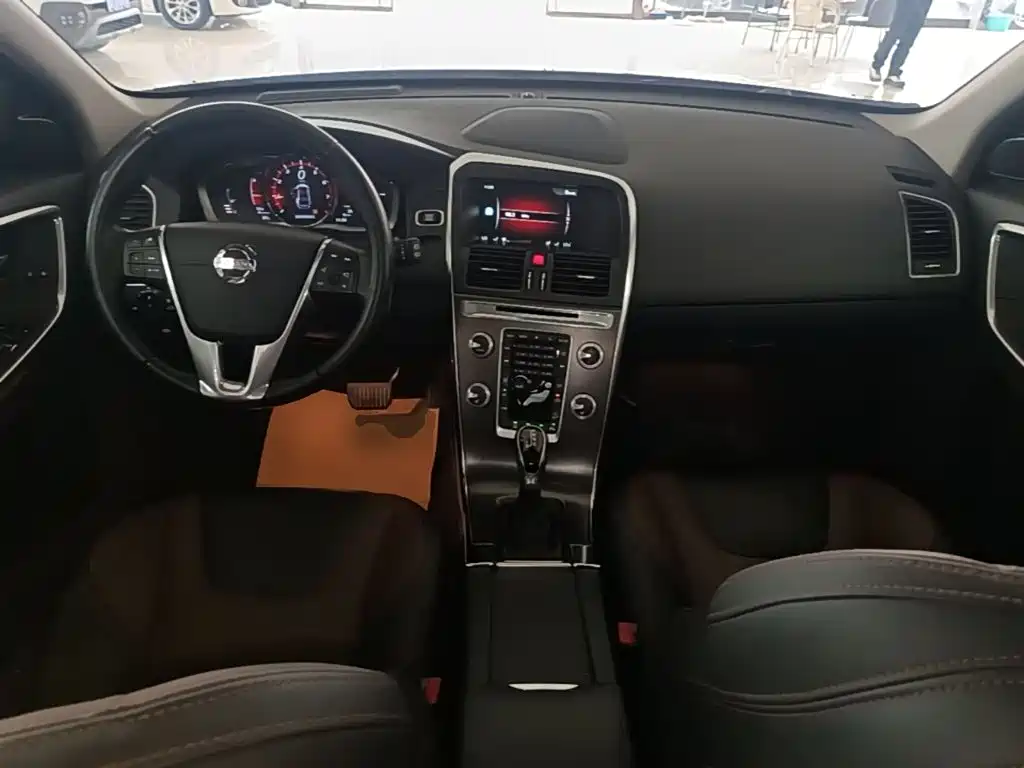 Volvo XC60 — миниатюра 10