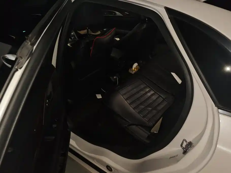 Lincoln MKZ — миниатюра 11