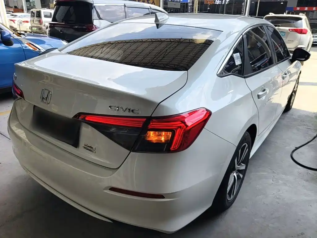 Honda Civic — миниатюра 7