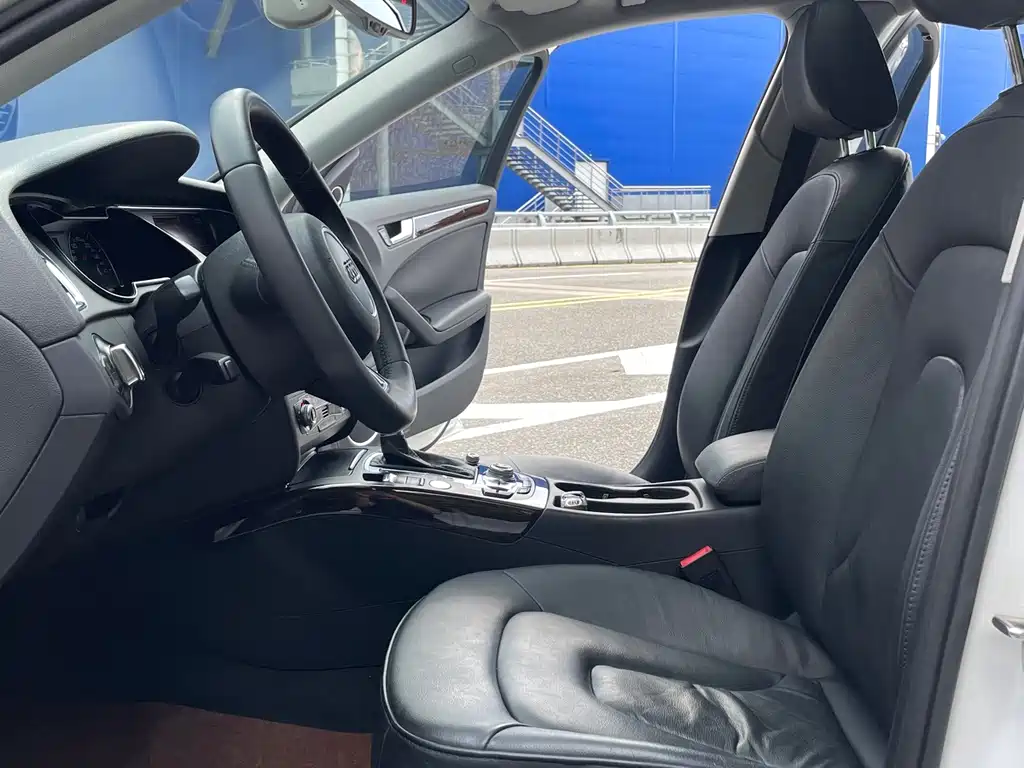 Audi A4L — миниатюра 7