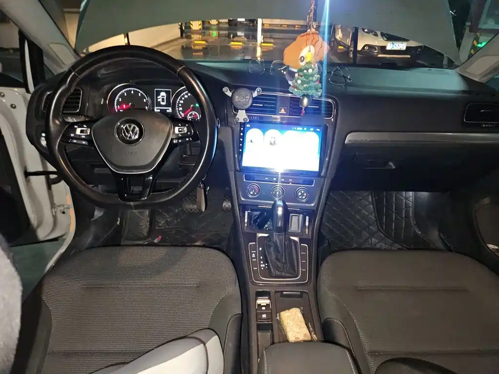 Volkswagen Golf — миниатюра 10