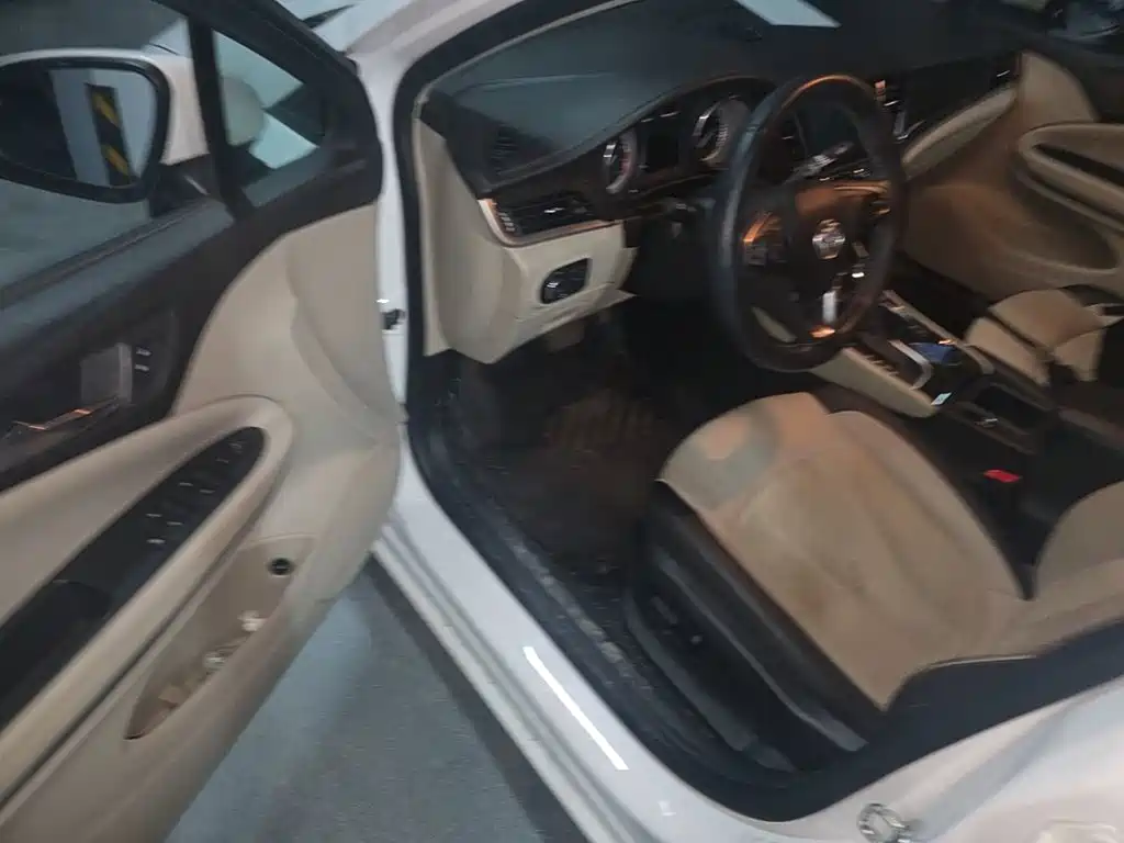 Buick Verano — миниатюра 16
