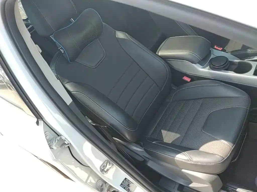 Ford Kuga — миниатюра 25