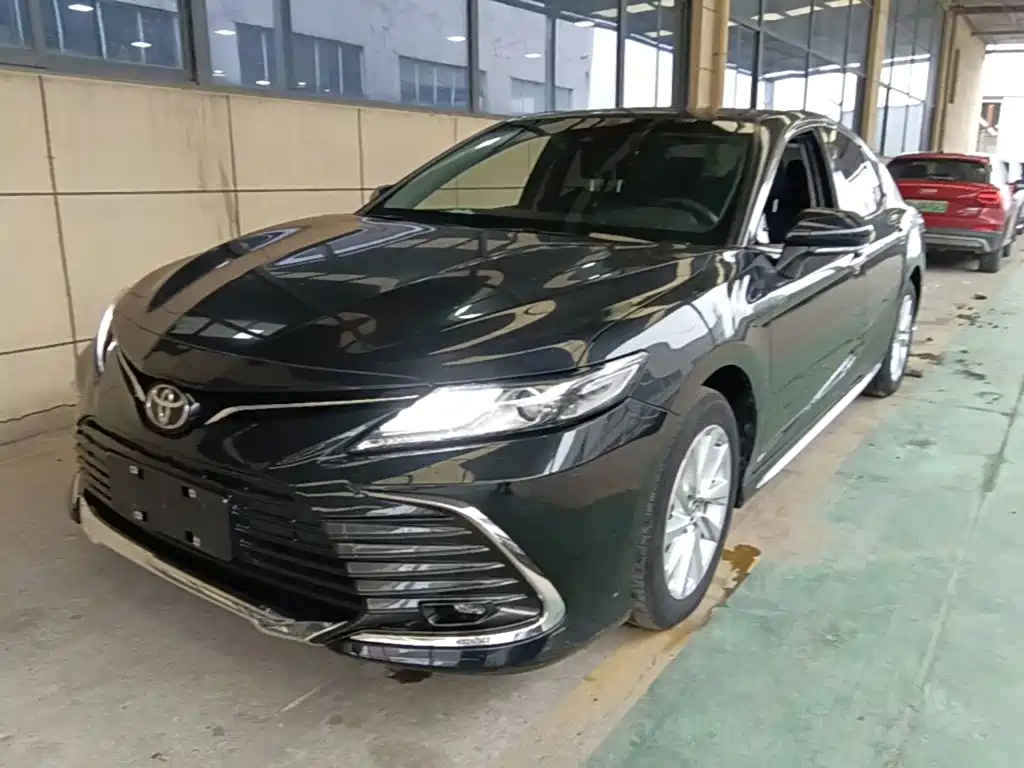 Toyota Camry — миниатюра 2