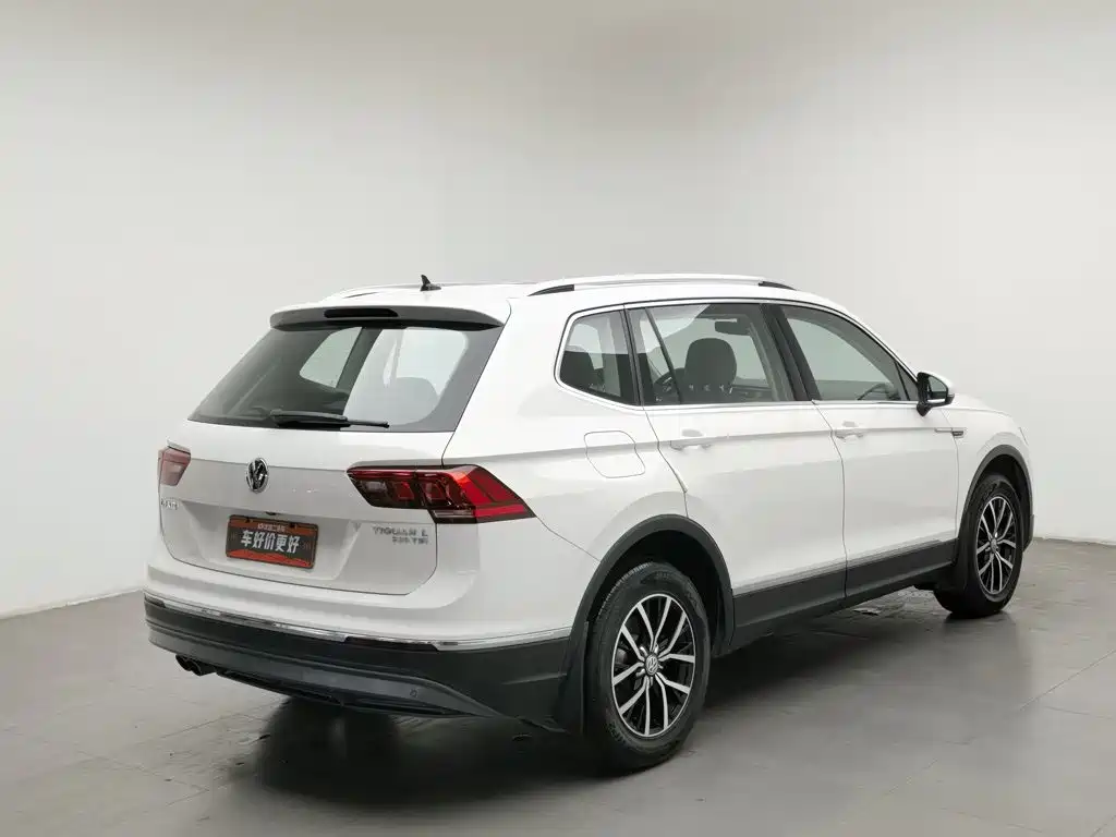 Volkswagen Tiguan L — миниатюра 2