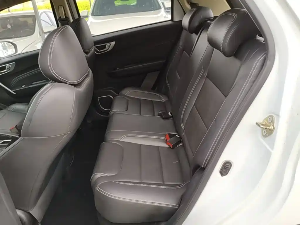 Geely Vision X3 — миниатюра 17