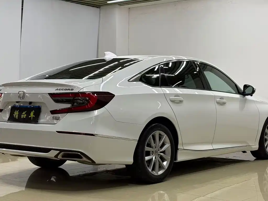 Honda Accord — миниатюра 7