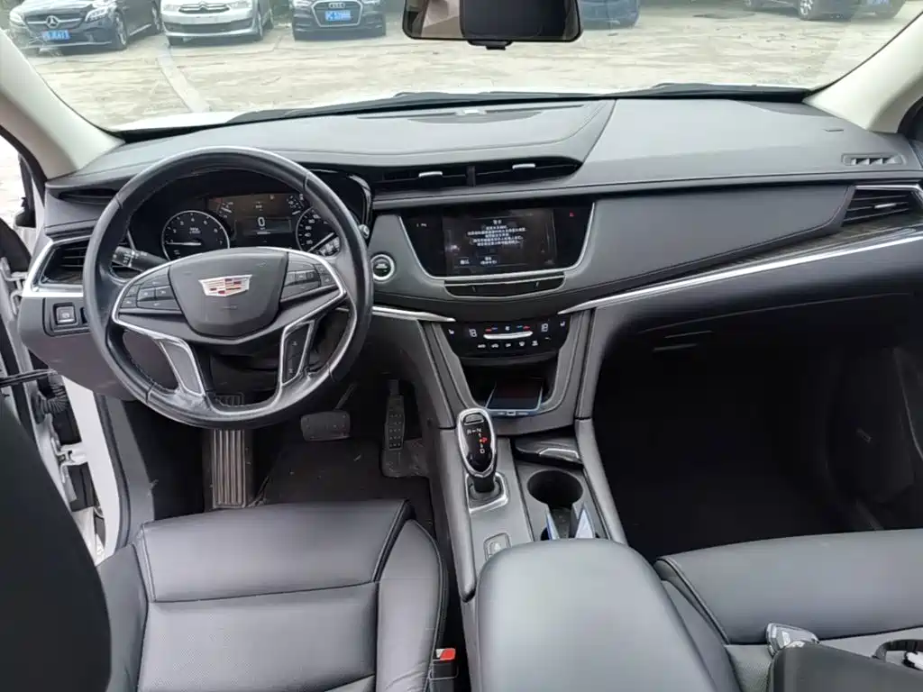 Cadillac XT5 — миниатюра 10