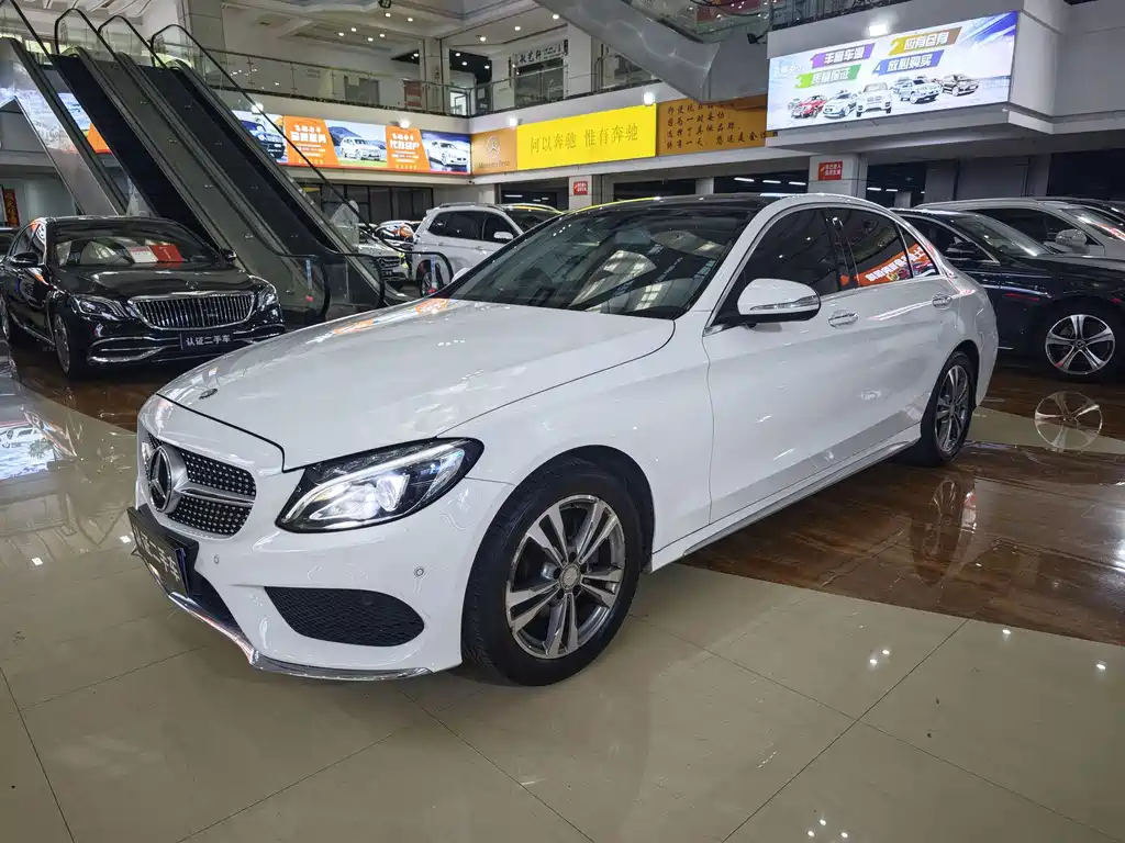 Mercedes-Benz C-Class — миниатюра 2