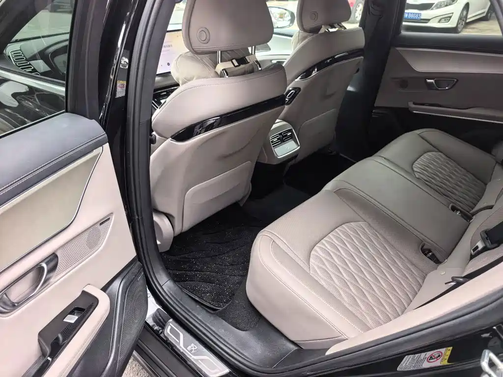 BYD Han — миниатюра 11