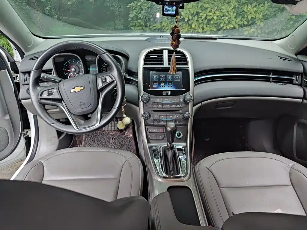 Chevrolet Malibu — миниатюра 10