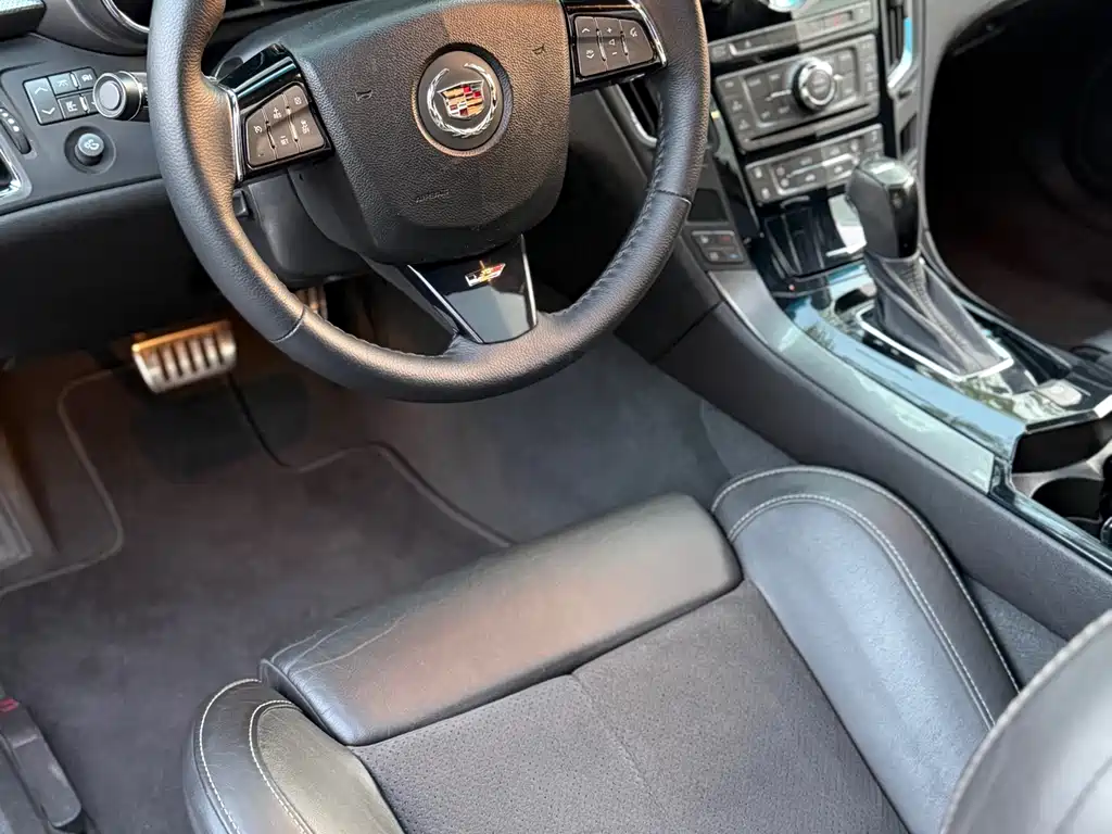 Cadillac CTS 2012 6.2L CTS-V COUPE