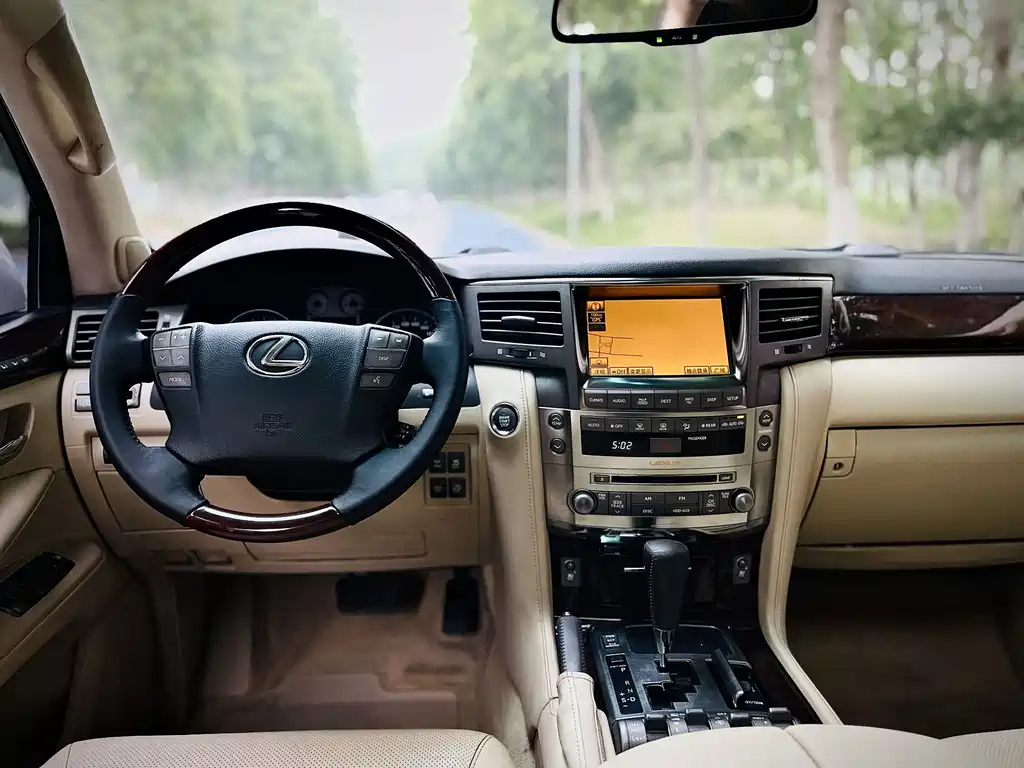 Lexus LX 2009 570