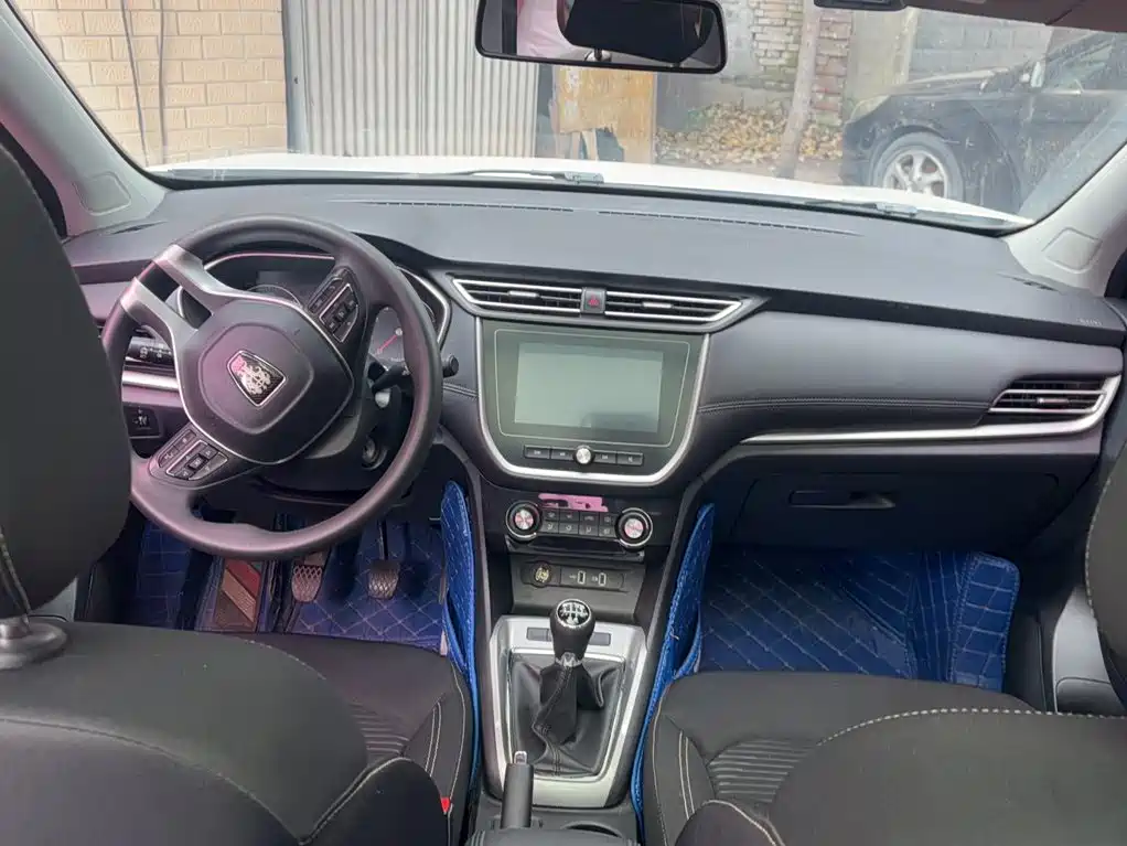 Roewe RX3 — миниатюра 14
