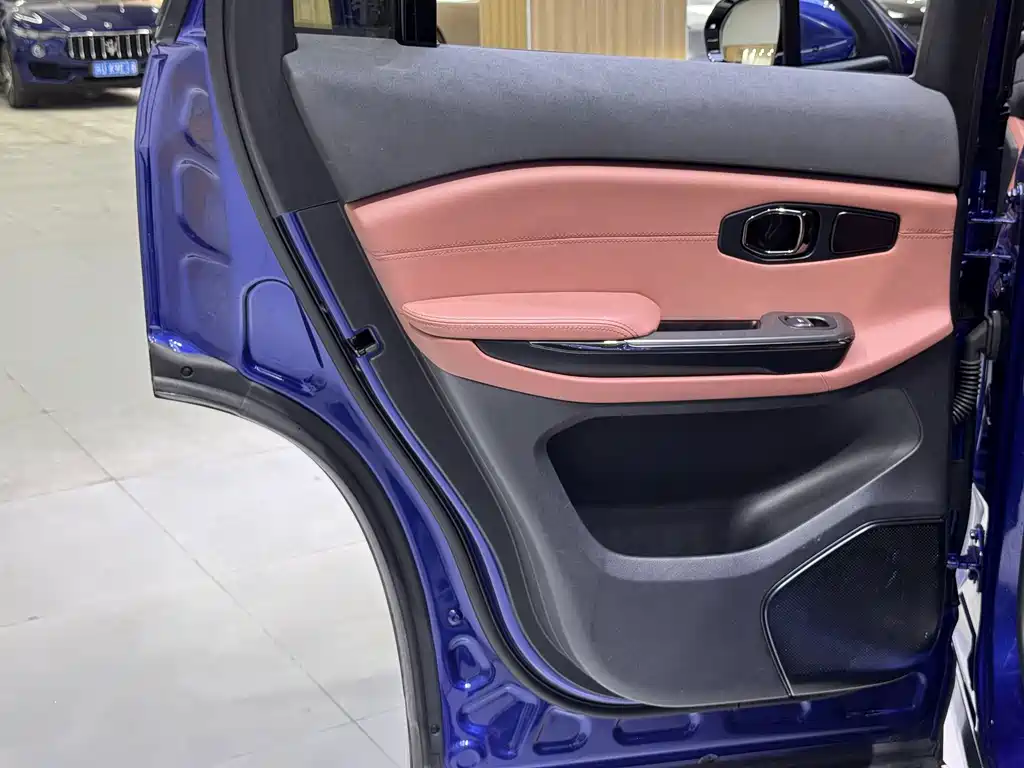 NIO EC6 — миниатюра 19