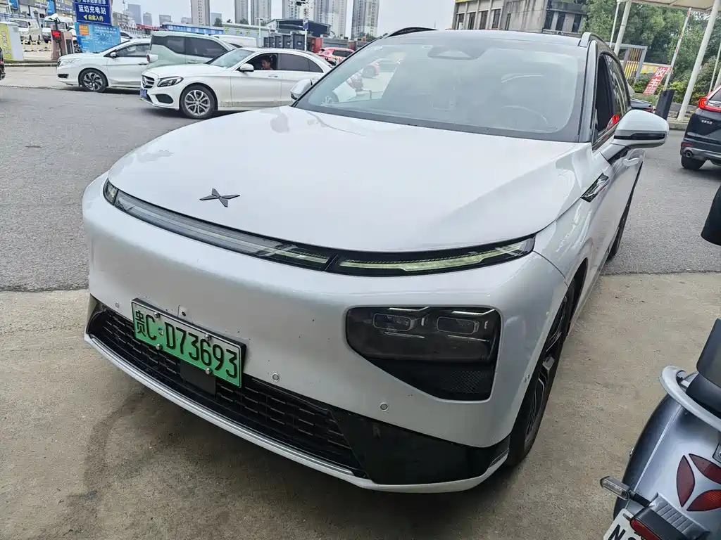 XPeng G9 2025