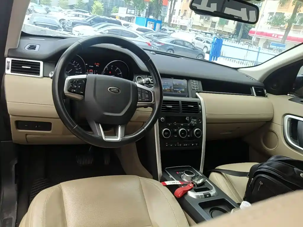 Land Rover Discovery Sport — миниатюра 10