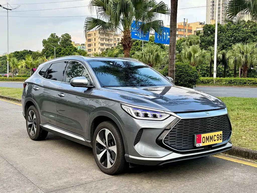 BYD PLUS New Energy — миниатюра 3