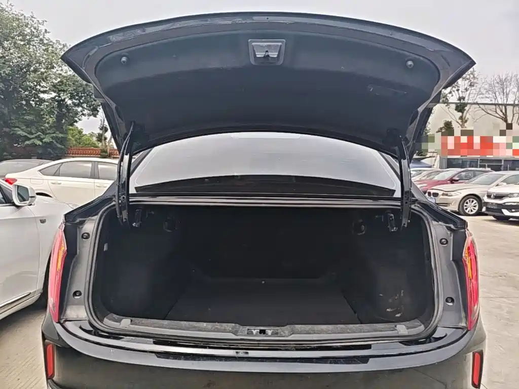 Hongqi Hongqi E-QM5 — миниатюра 15