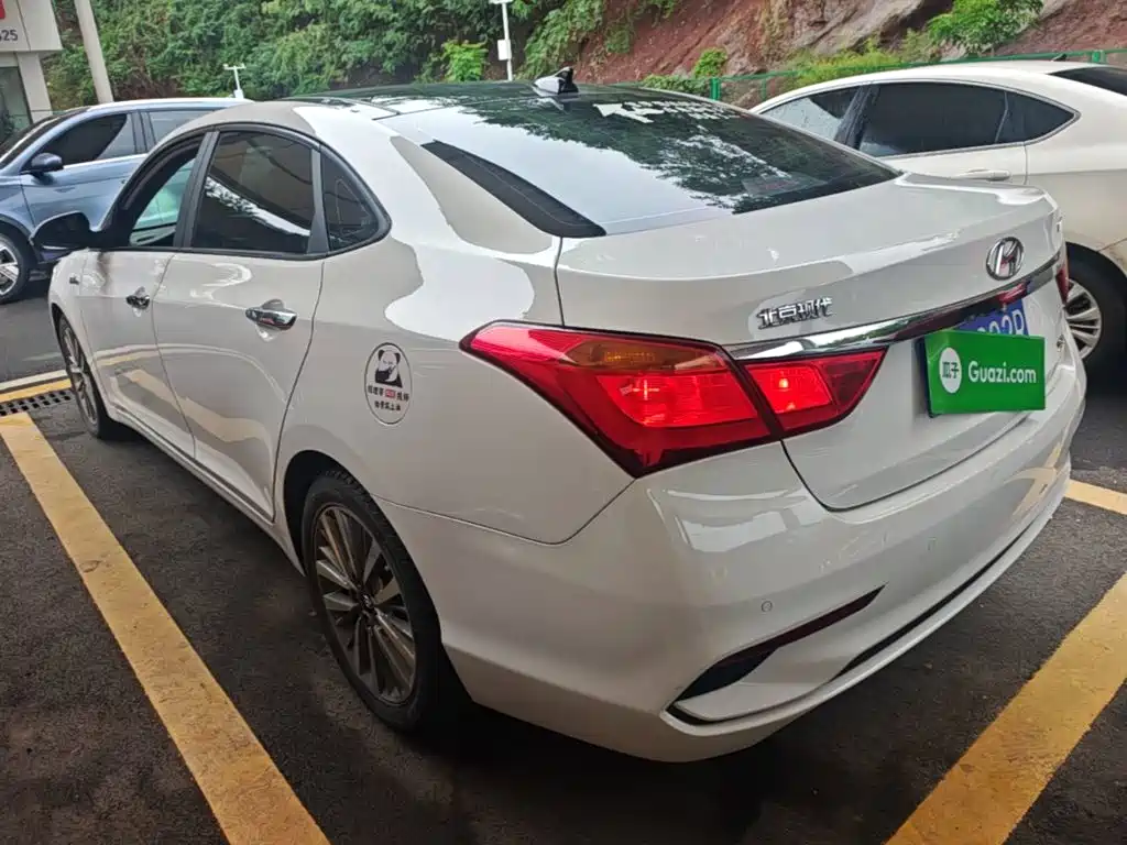 Hyundai Mistra — миниатюра 5