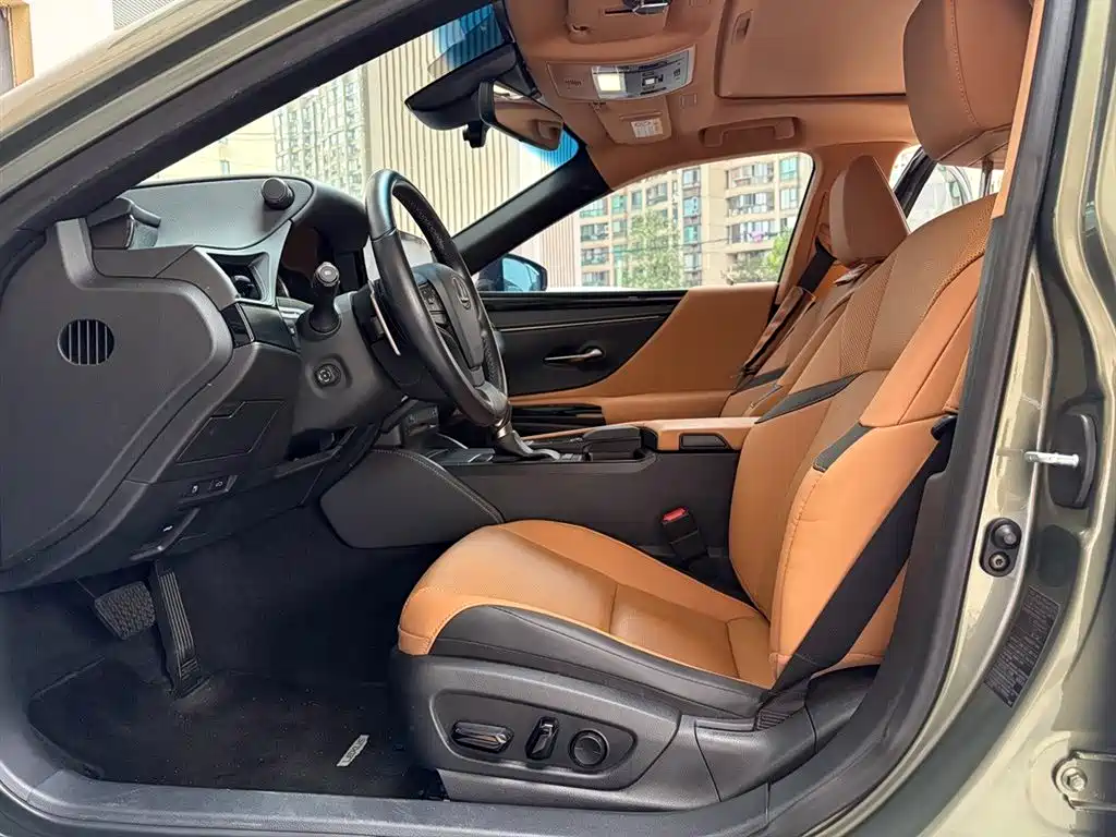 Lexus ES — миниатюра 10