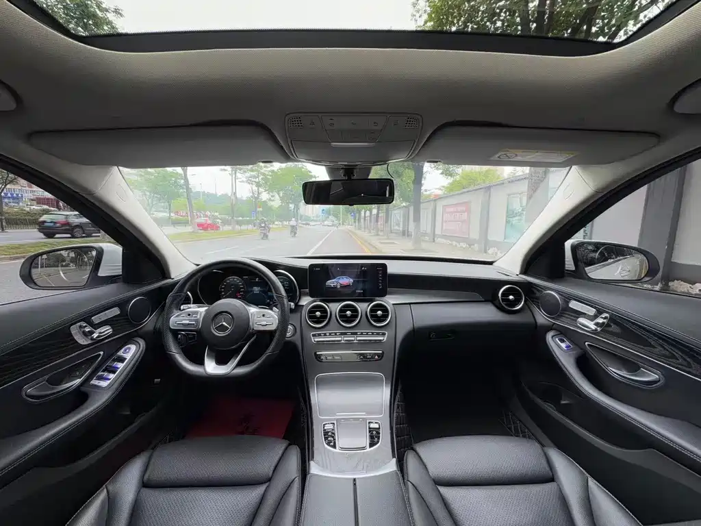 Mercedes-Benz C-Class — миниатюра 9