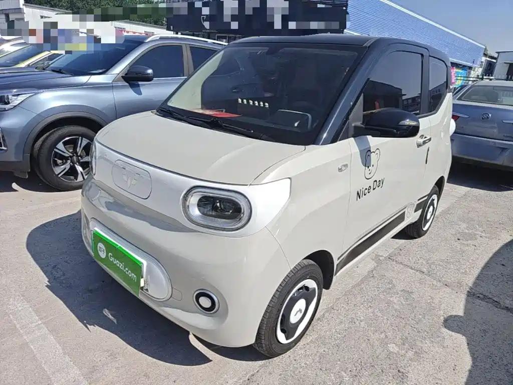 Wuling Hongguang Mini EV 2024 3rd Gen 215km Youth Edition