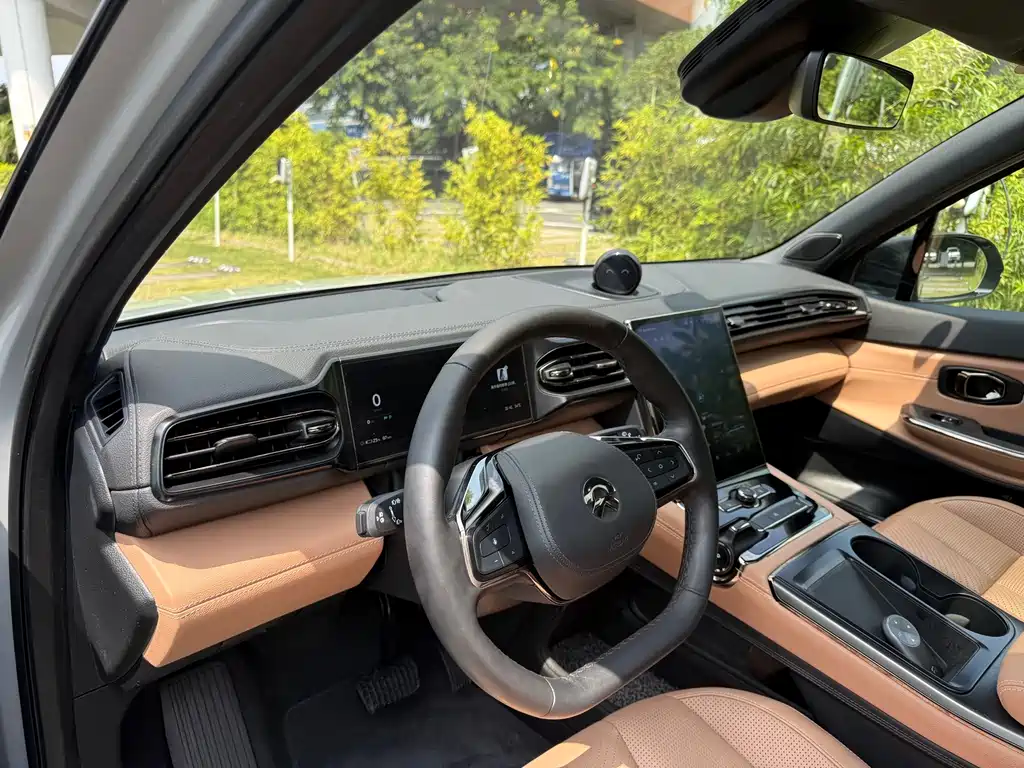 NIO ES8 — миниатюра 9