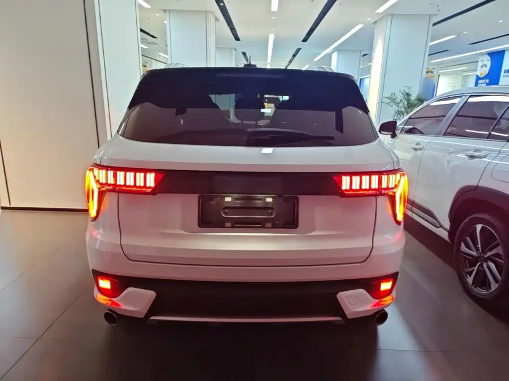 Lynk & Co 01 — миниатюра 6