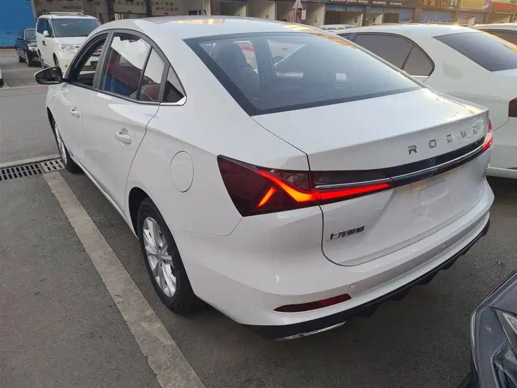 ROEWE  I5