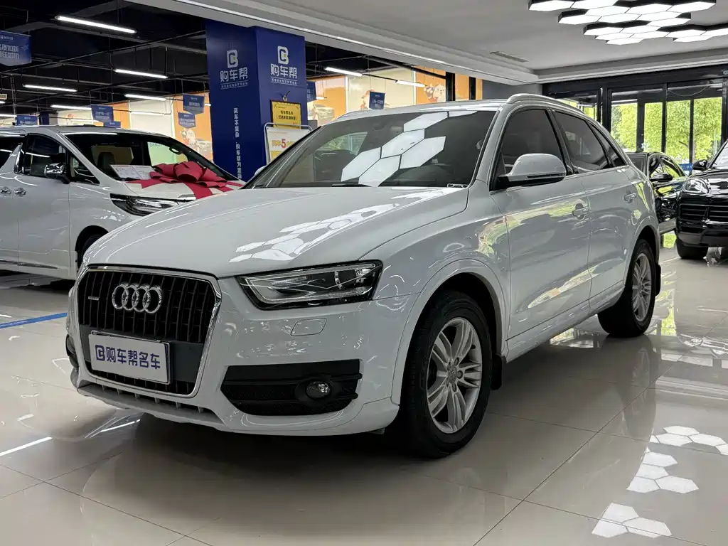 Купить Audi Q3