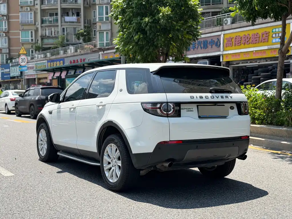 Land Rover Discovery Sport — миниатюра 11