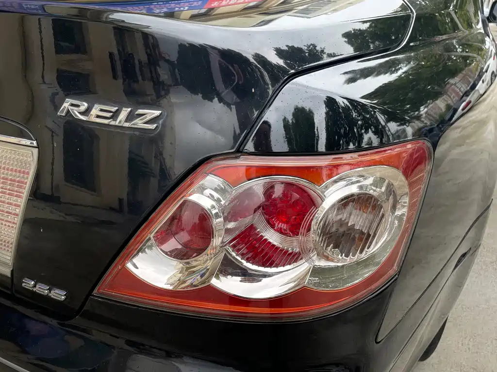 Toyota Reiz — миниатюра 14