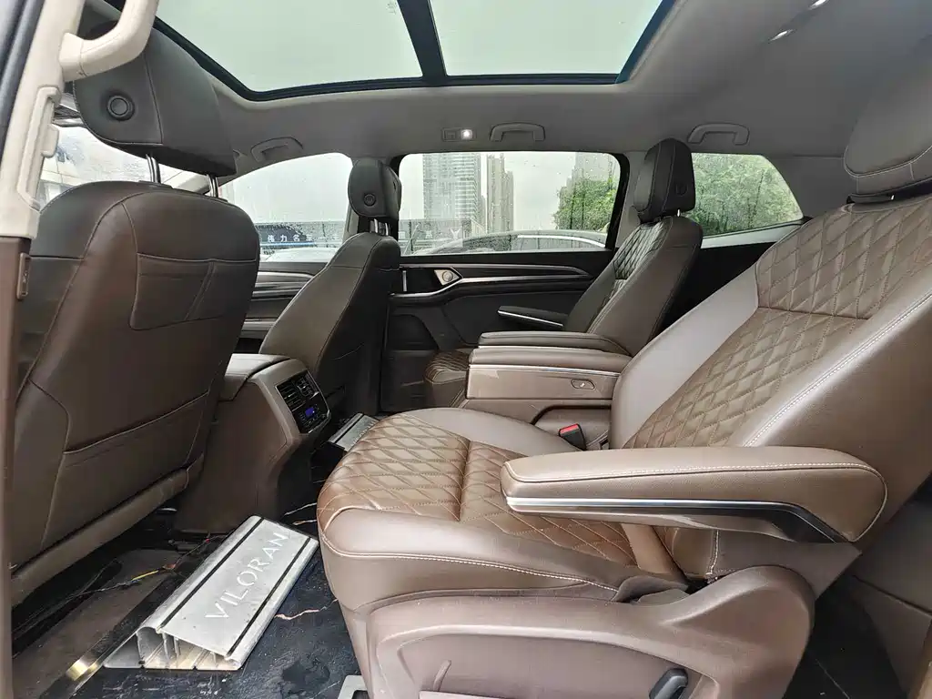 Volkswagen Viloran 2020 330TSI Luxury