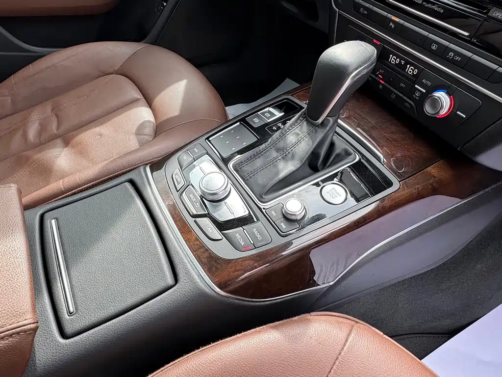 Audi A6L — миниатюра 11