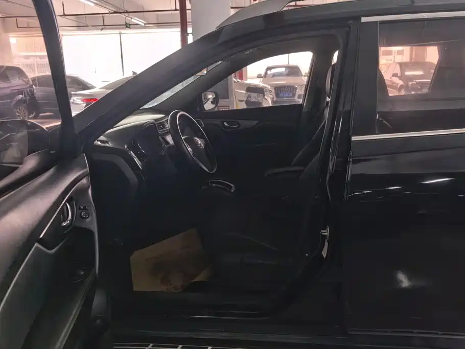 Nissan X-Trail — миниатюра 9