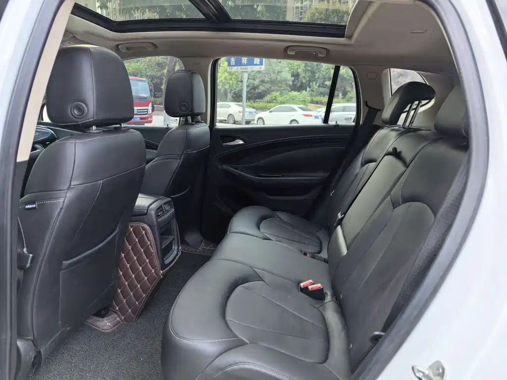 Buick Envision Plus — миниатюра 5