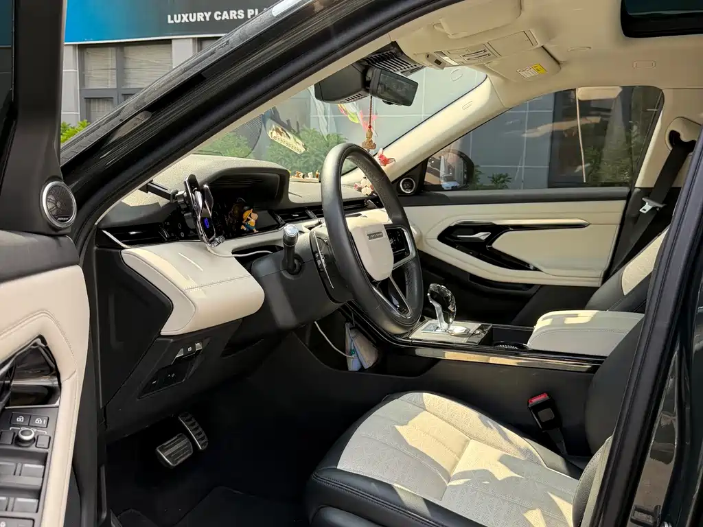 Land Rover Evoque — миниатюра 7