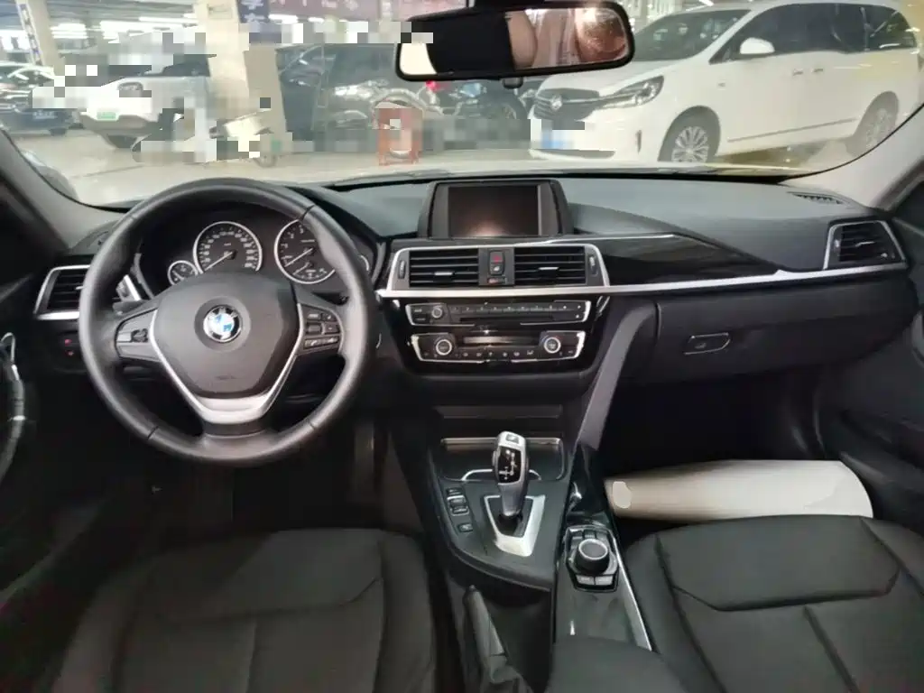 BMW 3 Series — миниатюра 10