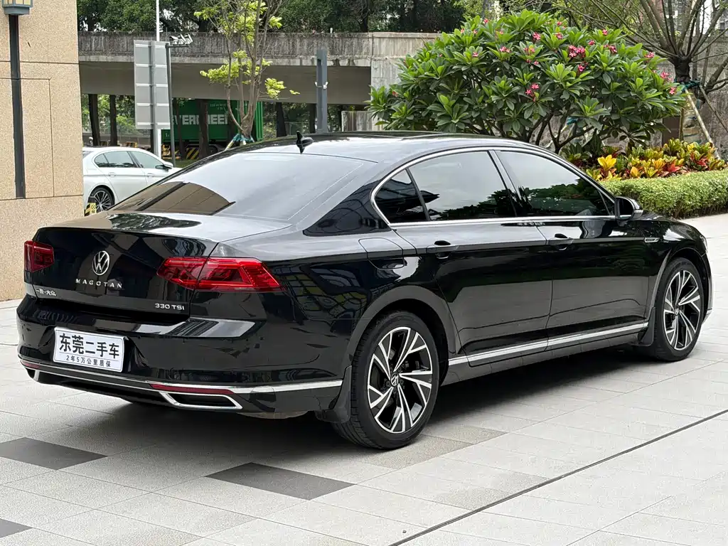 Volkswagen Magotan 2021 330TSI DSG 30