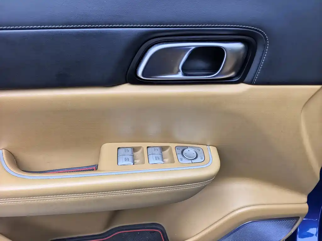 Li Auto Li ONE — миниатюра 11