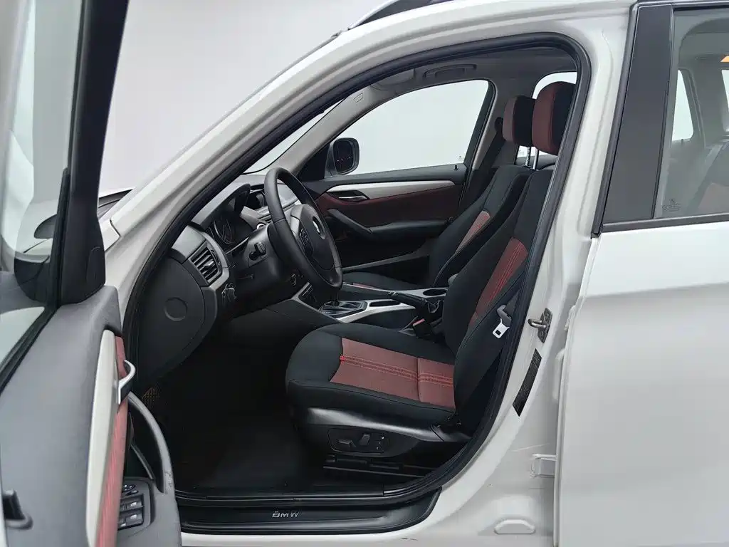 BMW X1 — миниатюра 10
