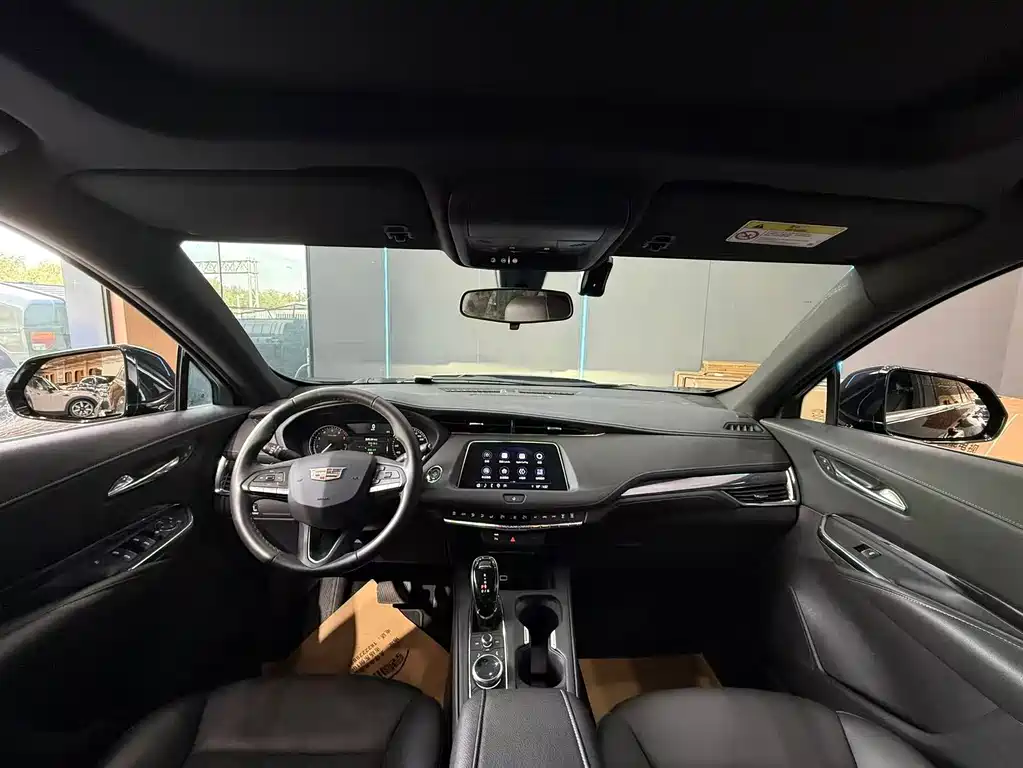Cadillac XT4 — миниатюра 9