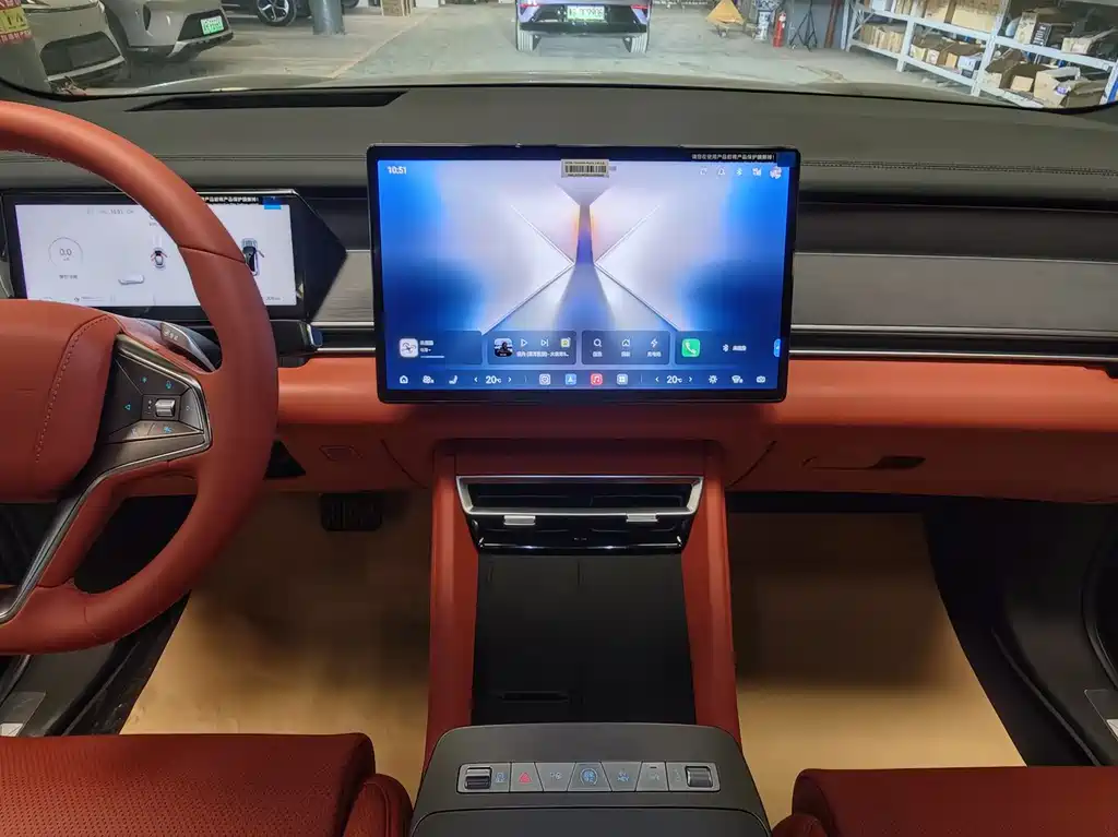 BYD Tang L L 2025 DM 175KM