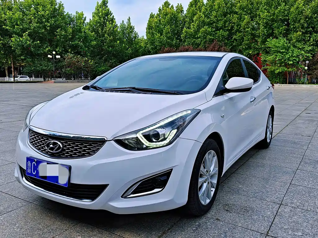 Hyundai Elantra Langdong — миниатюра 9